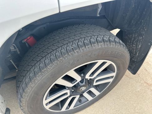 Used 2024 Toyota 4Runner Limited image 14