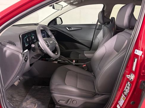 New 2026 Kia Niro EX FWD image 16