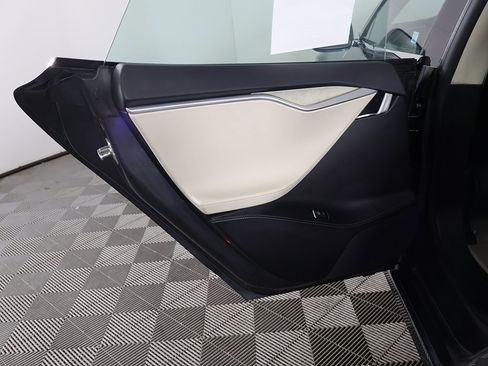 Used 2017 Tesla Model S 75D image 23