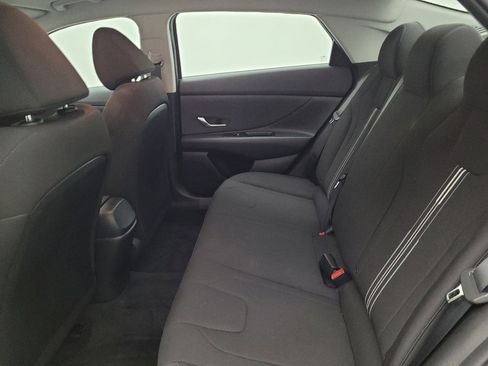 Used 2023 Hyundai Elantra SEL w/ Cargo Package FWD image 18