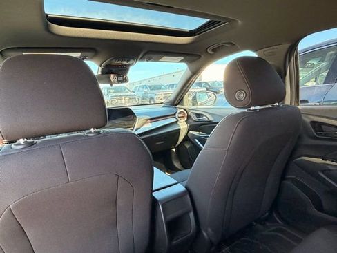 Used 2025 Chevrolet Trax RS w/ Sunroof Package image 26