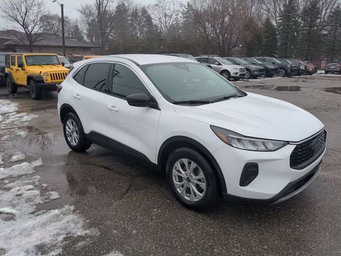 Certified 2023 Ford Escape Active image 7