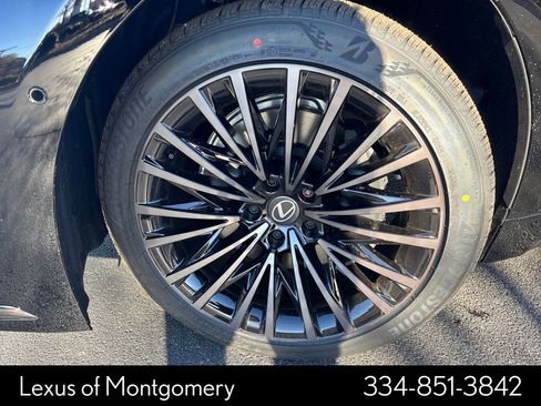 New 2026 Lexus LS 500 AWD image 9