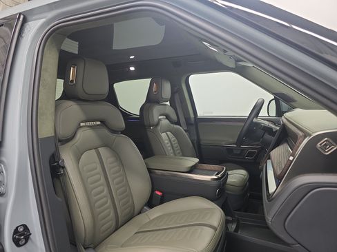 Used 2022 Rivian R1T Adventure AWD/4WD image 23