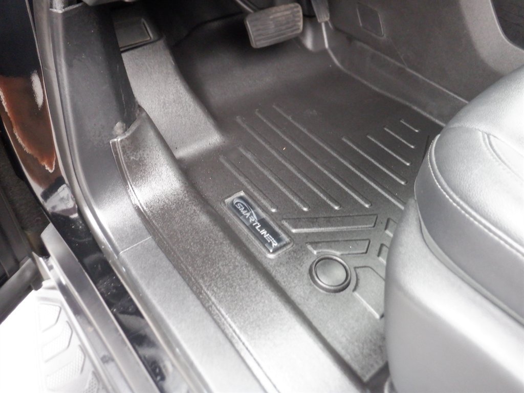 Used 2024 Chevrolet Silverado EV W/T AWD/4WD image 15