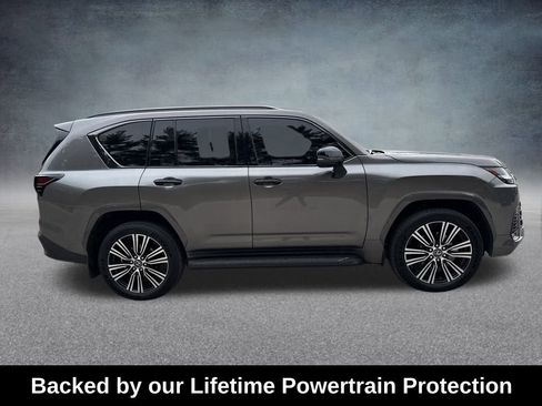 Used 2025 Lexus LX 600 4WD w/ Appearance Package image 7