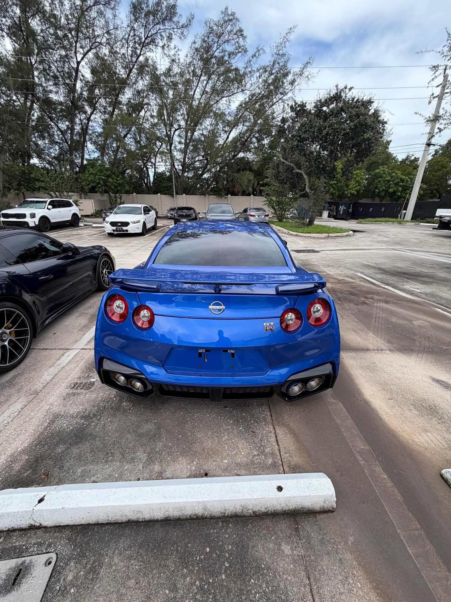 Used 2024 Nissan GT-R AWD/4WD image 5