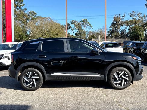 Used 2025 Nissan Kicks SV image 25