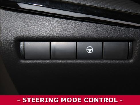 Certified 2025 Nissan Kicks SR image 24