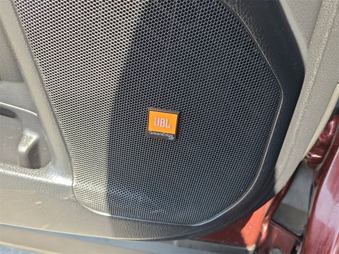 Used 2019 Toyota Highlander Limited image 22