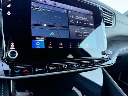 Used 2024 Jeep Wagoneer L Series II w/ Flexible Seating Group image 18