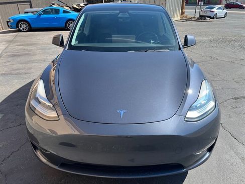 Used 2021 Tesla Model Y Long Range AWD/4WD image 19