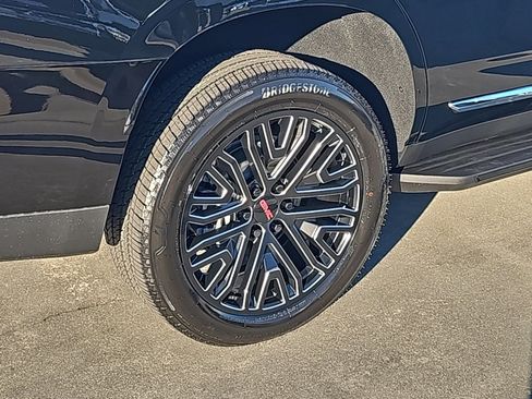 New 2026 GMC Yukon Elevation image 10