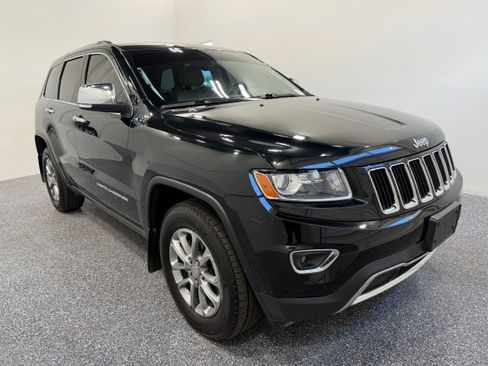 Used 2014 Jeep Grand Cherokee Limited w/ Trailer Tow Group IV AWD/4WD image 9