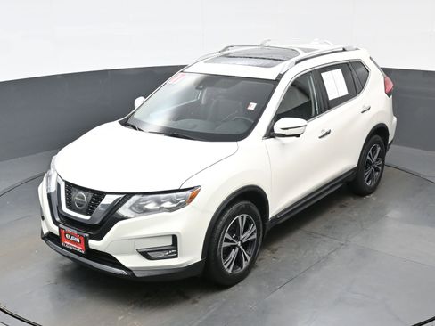 Used 2017 Nissan Rogue SL w/ SL Premium Package image 33