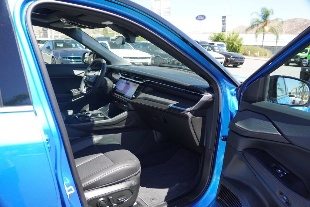 Used 2026 Jeep Cherokee Overland AWD/4WD image 35