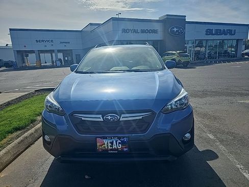 Used 2021 Subaru Crosstrek 2.0i Premium image 2