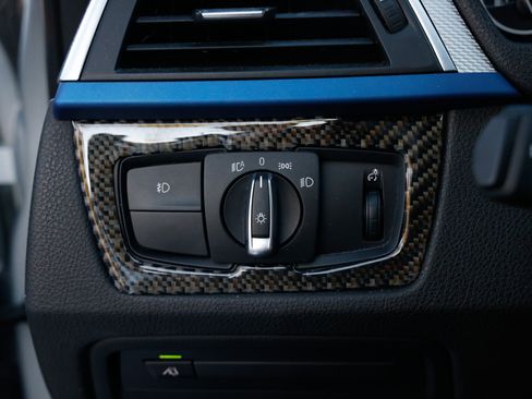 Used 2018 BMW 340i xDrive Sedan w/ Premium Package image 49