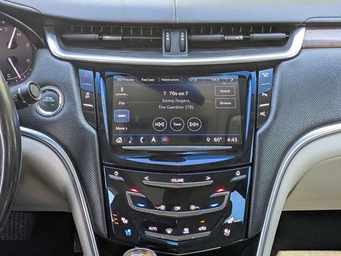 Used 2019 Cadillac XTS Luxury FWD image 17