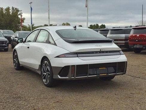 New 2024 Hyundai Ioniq 6 SEL image 6