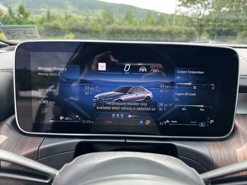 New 2025 Mercedes-Benz C 300 4MATIC Sedan image 19