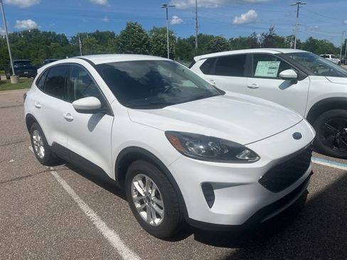 Used 2020 Ford Escape SE AWD/4WD image 3