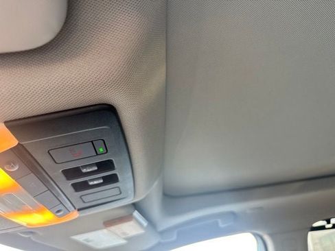 Used 2023 Nissan Rogue SL w/ SL Premium Package FWD image 17