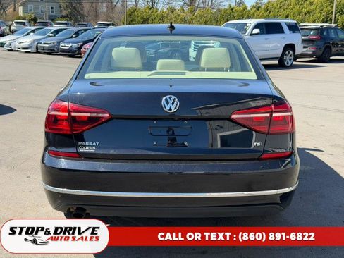 Used 2019 Volkswagen Passat 2.0T Wolfsburg w/ Wheels & Sunroof Package FWD image 4