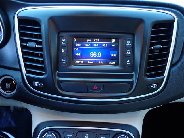 Used 2016 Chrysler 200 Limited FWD image 15