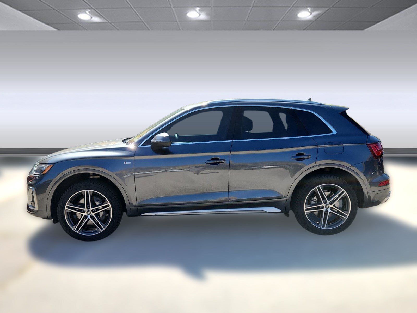 Used 2024 Audi Q5 e Premium Plus w/ Premium Plus Package AWD/4WD image 6