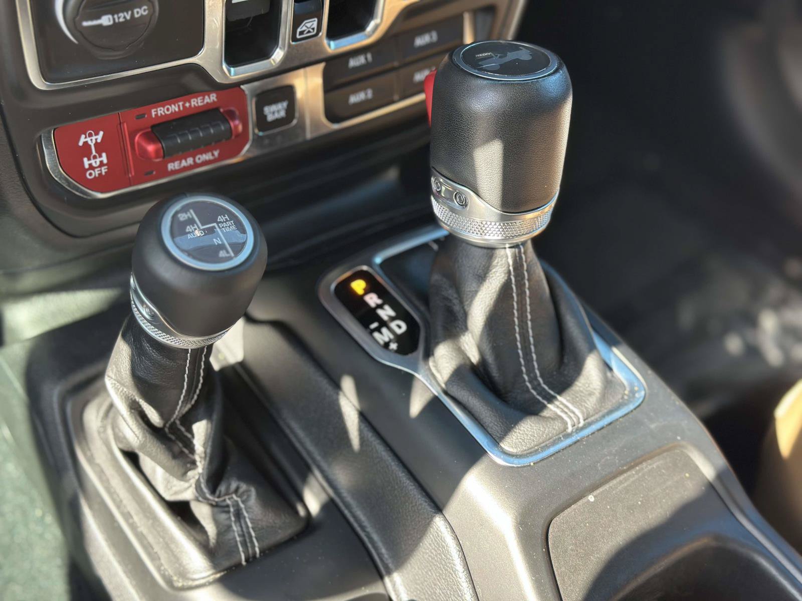Used 2023 Jeep Wrangler Unlimited Rubicon 4xe AWD/4WD image 13