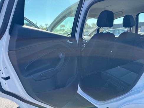 Used 2017 Ford C-MAX SE image 11