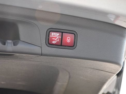 Used 2020 Mercedes-Benz GLE 350 4MATIC image 35