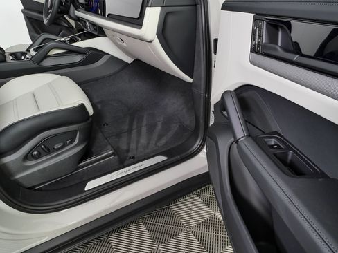New 2026 Porsche Cayenne AWD/4WD image 26