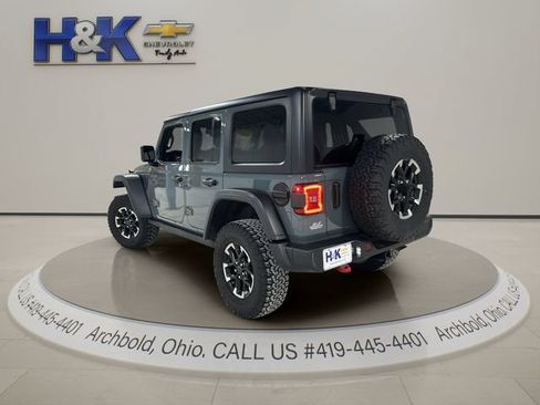 Used 2025 Jeep Wrangler Unlimited Rubicon AWD/4WD image 4