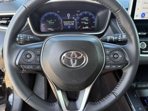 Used 2026 Toyota Corolla Cross XLE FWD image 13