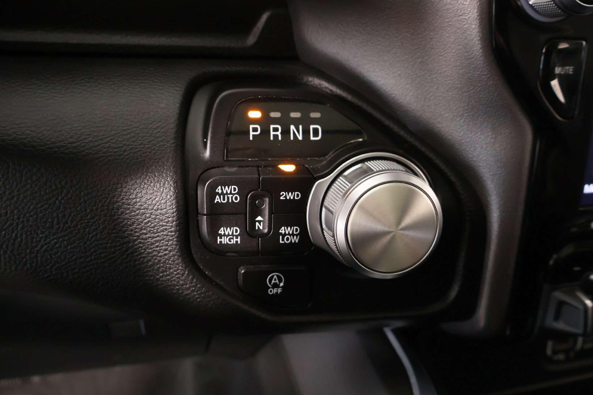 Used 2023 RAM 1500 Laramie AWD/4WD image 9