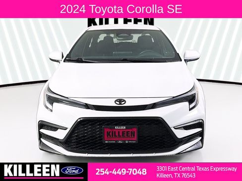 Used 2024 Toyota Corolla SE image 2