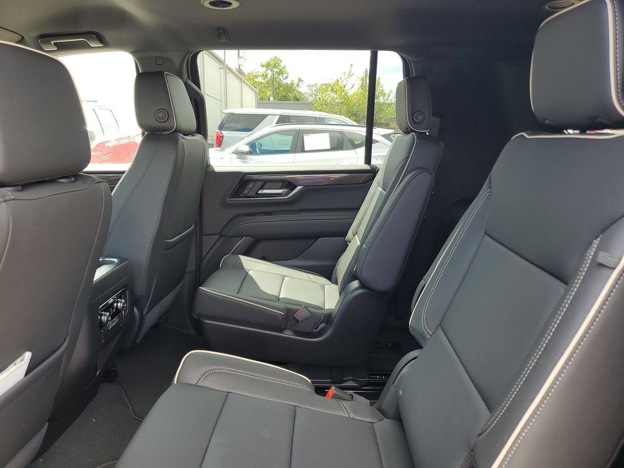 New 2026 GMC Yukon XL Elevation RWD image 11