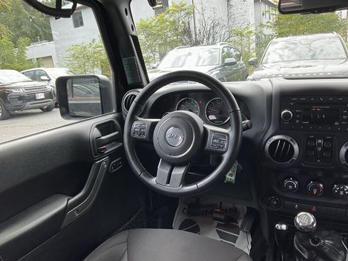 Used 2017 Jeep Wrangler Unlimited Sport w/ Quick Order Package 23S AWD/4WD image 22