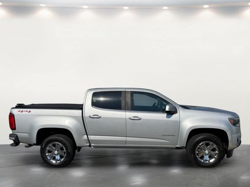 Used 2017 Chevrolet Colorado LT w/ LT Convenience Package AWD/4WD image 12
