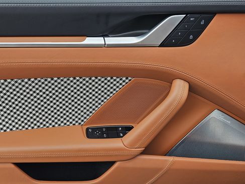 Certified 2025 Porsche 911 Turbo S image 22