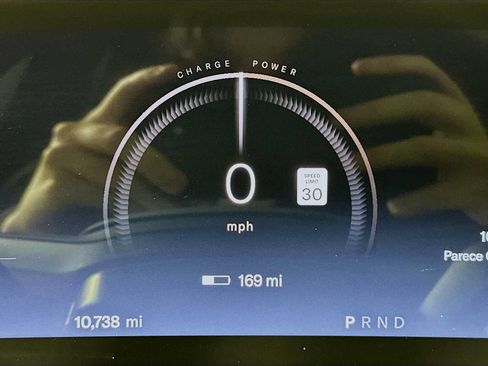 Used 2025 Lucid Air Pure RWD image 11