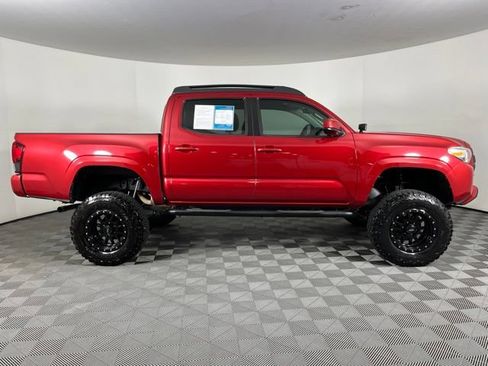 Used 2021 Toyota Tacoma SR AWD/4WD image 13
