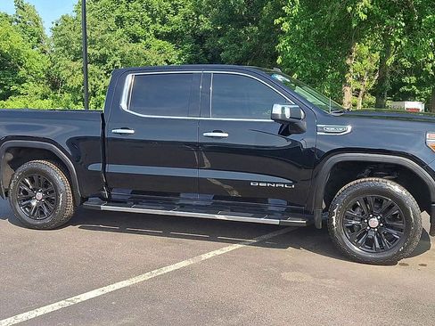 Certified 2021 GMC Sierra 1500 Denali w/ Technology Package AWD/4WD image 4