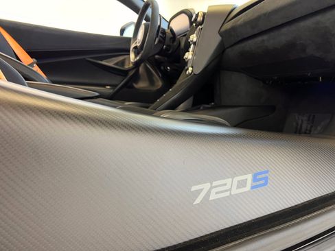 Used 2018 McLaren 720S Performance RWD image 26