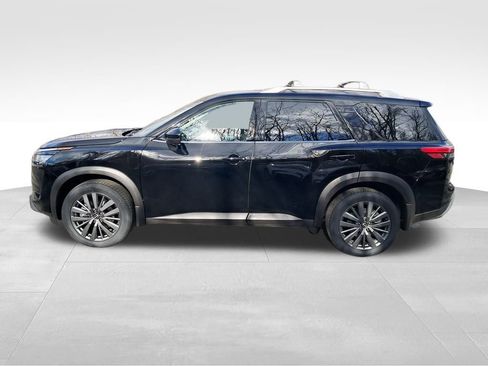 New 2025 Nissan Pathfinder SL w/ SL Premium Package image 2