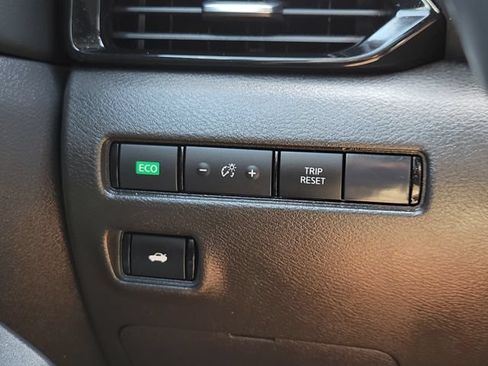 Used 2023 Nissan Sentra SV w/ All-Weather Package FWD image 22