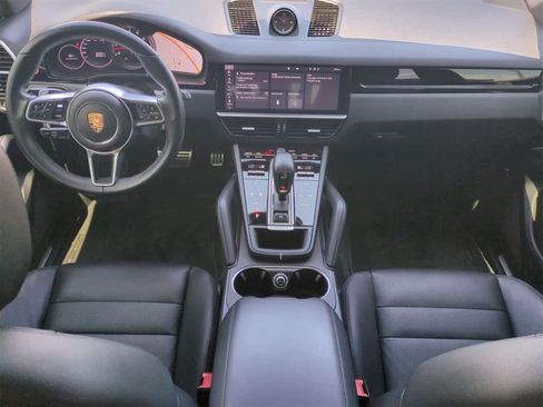 Used 2020 Porsche Cayenne S image 15