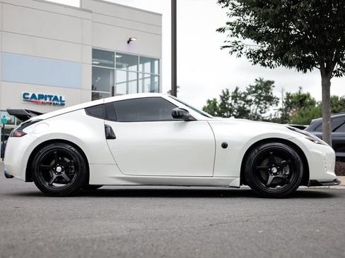 Used 2016 Nissan 370Z Touring RWD image 21